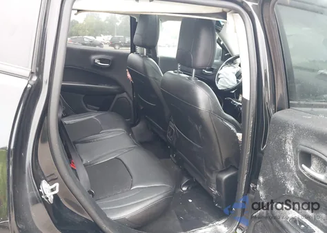 2018 Jeep Compass Altitude 4X4 z USA, uszkodzony, nr VIN 3C4NJDBB1JT492552